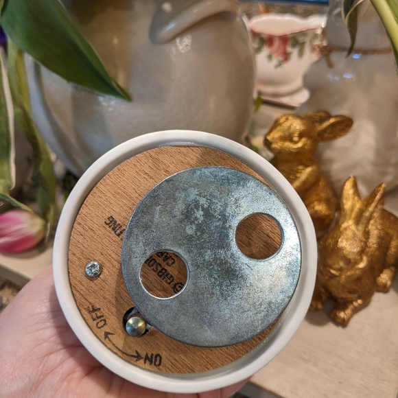 VTG Goose Figurine Otagiri Mother Goose Music Box Porcelain Beautiful - Picture 5 of 7